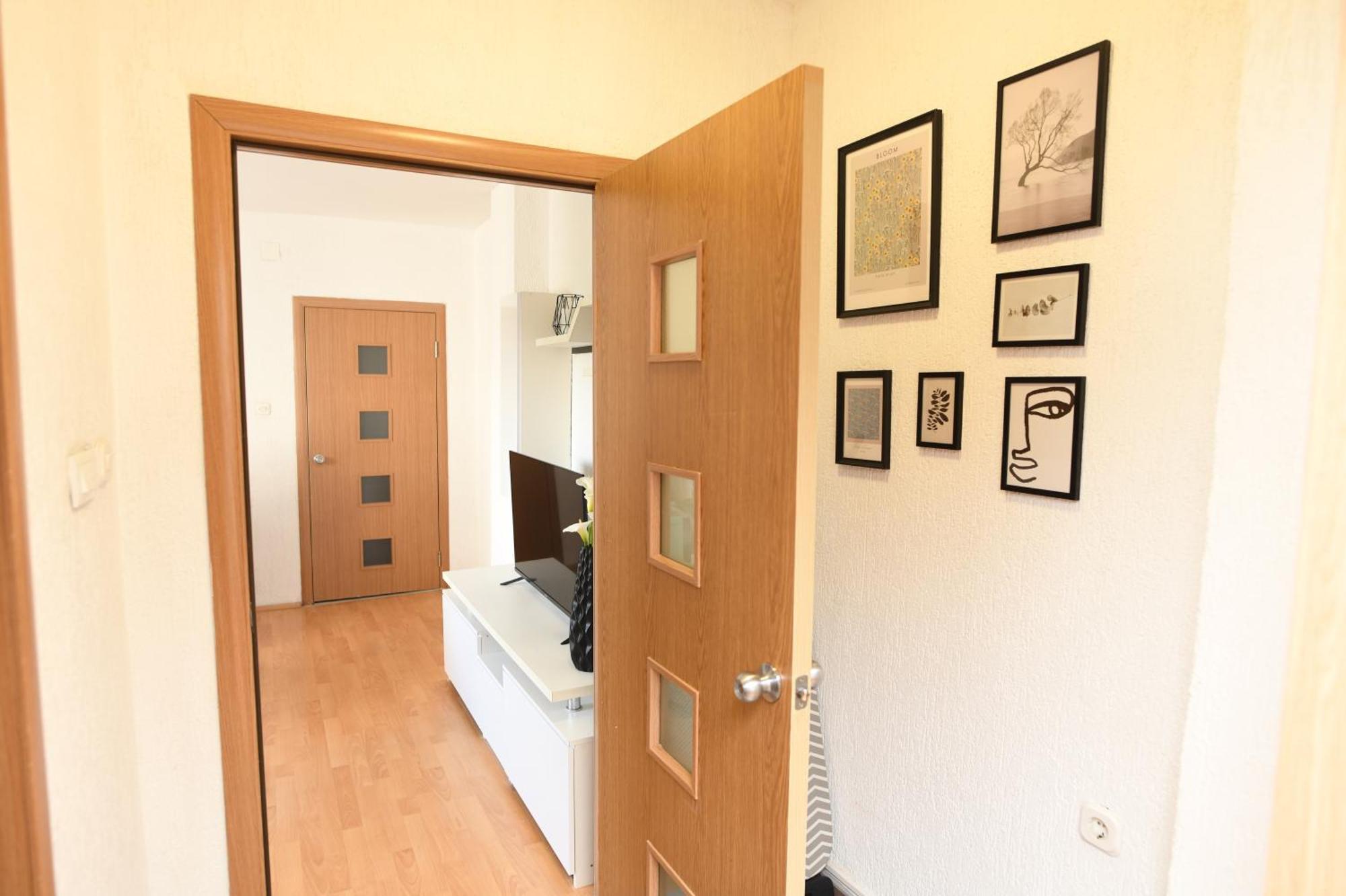 Cinema Vardar Apartment Skopje Eksteriør billede