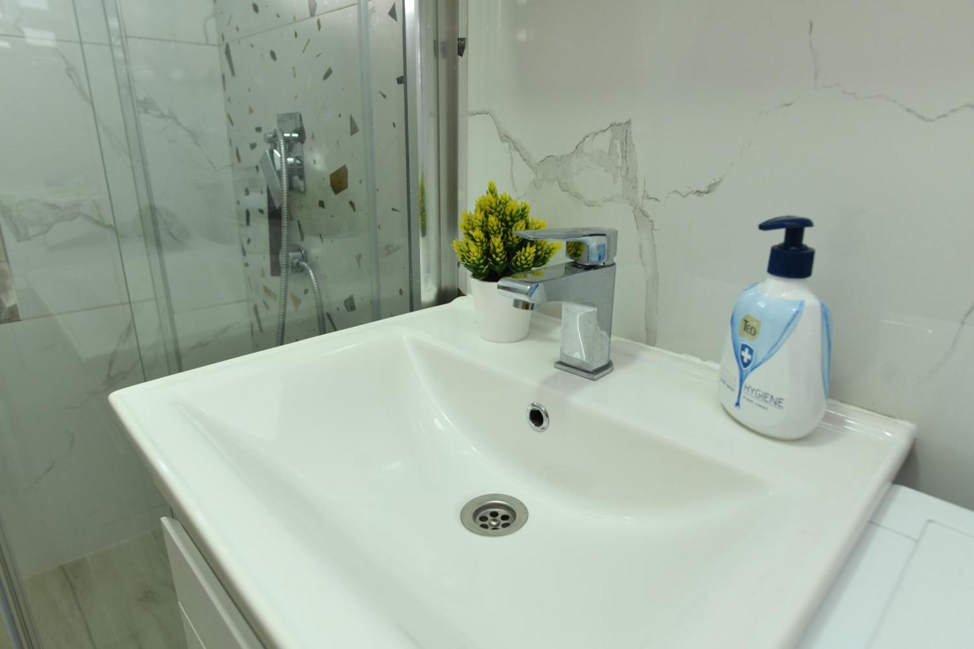 Cinema Vardar Apartment Skopje Eksteriør billede